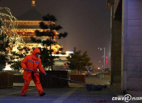 耶小良告訴記者，因為工作的原因，自己和妻子很少會興平老家，今年過年，一兒一女都來到西安，陪著他們兩口過年。