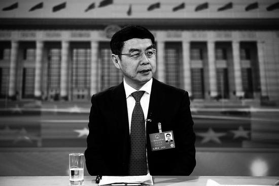 全国人大代表、西安市市长上官吉庆接受本报记者采访
