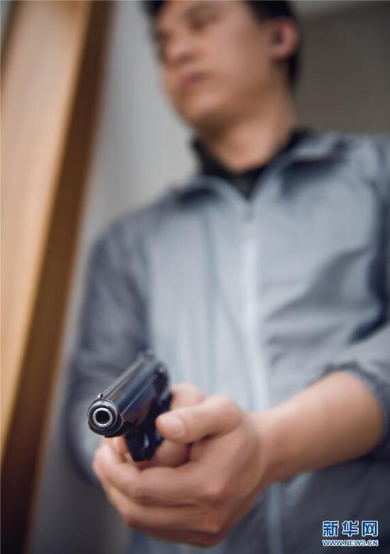 民警杨文