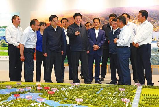 5月11日上午,涝河渼陂湖水系生态修复工程建设动员大会在西安户县举行