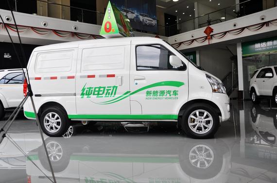 新能源面包车零元租用 只交押金租期1年