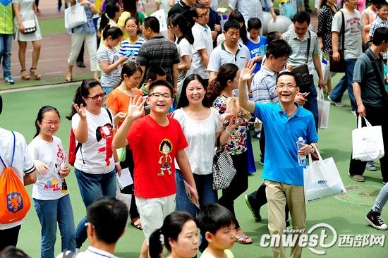 2015年5月30日，西安25所民辦初中進(jìn)行“小升初”綜合素質(zhì)階段性評(píng)價(jià)。