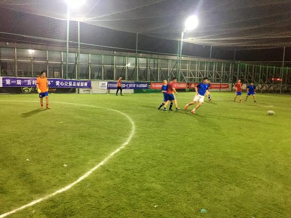 吉利汽车杯公益足球联赛西安区开赛_西安汽车