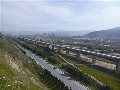 圖為正在建設(shè)中的寶蘭客運(yùn)專線。