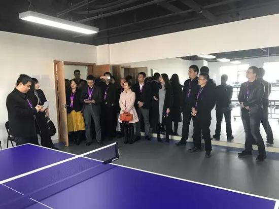 参观新浪陕西员工健身房