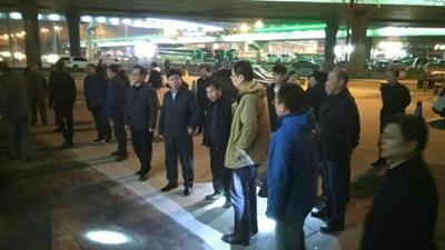 參會(huì)人員連夜到曝光問題現(xiàn)場安排整改