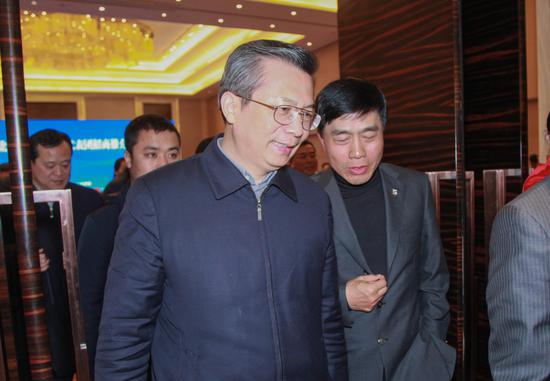金花董事长_st金花董事长吴