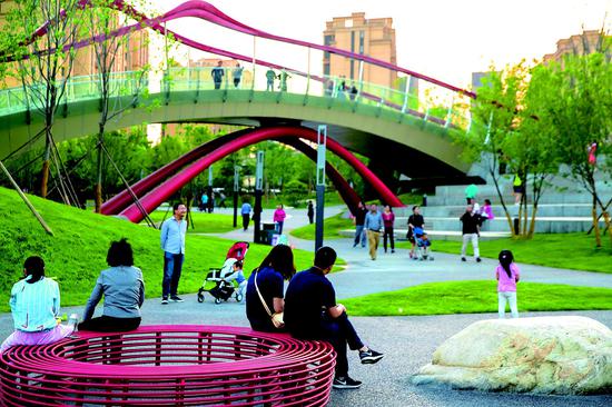 曲江文化运动公园五一假期成新宠 精铸国际化大都市品质生活