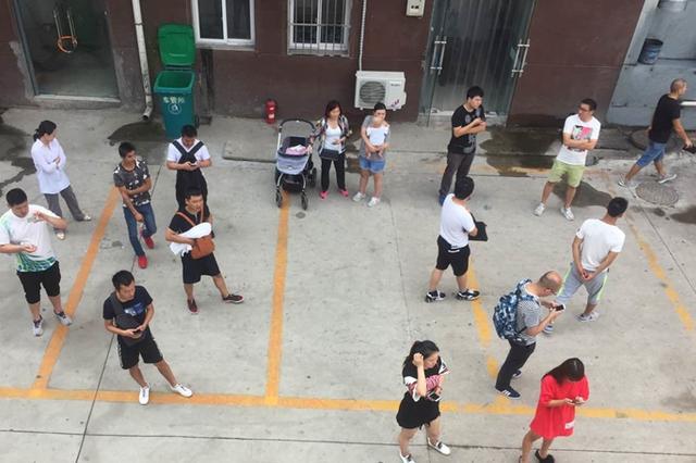 西安市驾考中心出网络故障 上百人滞考数小时