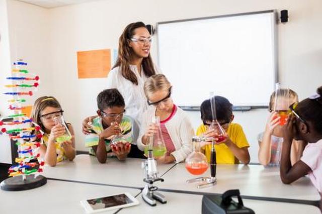 今秋起小学一年级开科学课 老师:增加教学趣味性