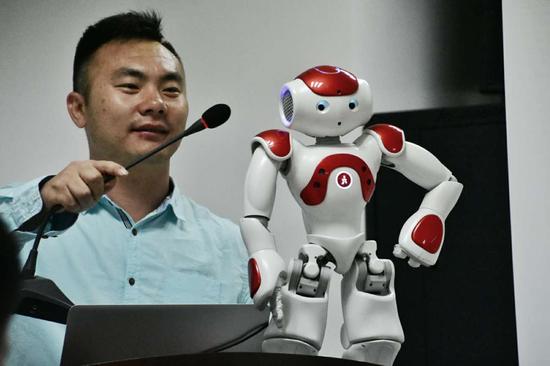 陕西省首届创客漂流计划第二期启动 创客器材