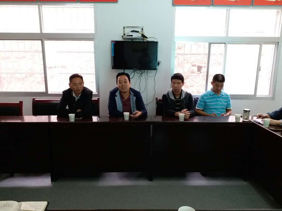 西安职业技术学院副院长寇宝明一行赴同力村走访慰问