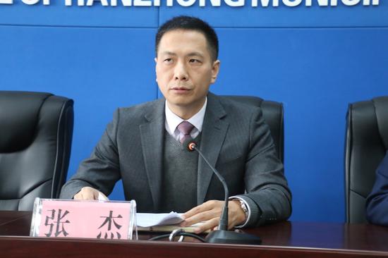 张杰我是歌手 保险公司张杰