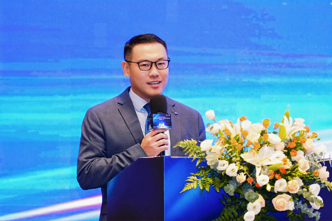 图为蔡司屈光高级产品经理李单先生致辞