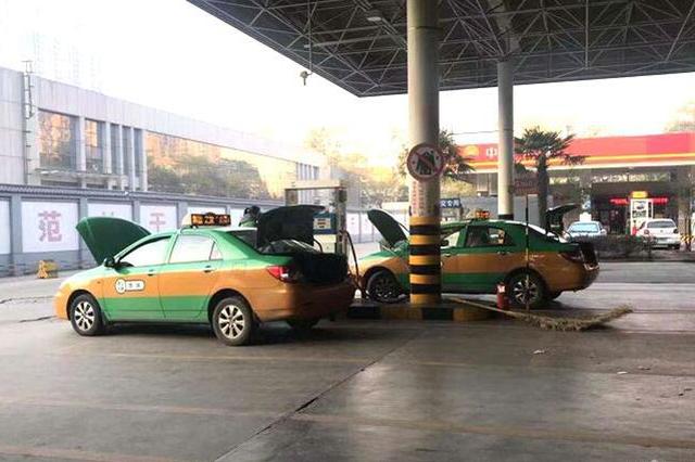 西安出租车"断气"第一天 的哥:补贴130元不够