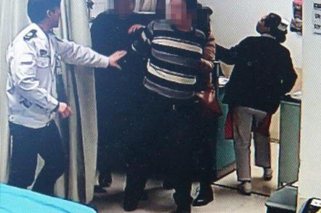 汉中男子醉酒医院耍酒疯 打伤救护车司机被刑拘