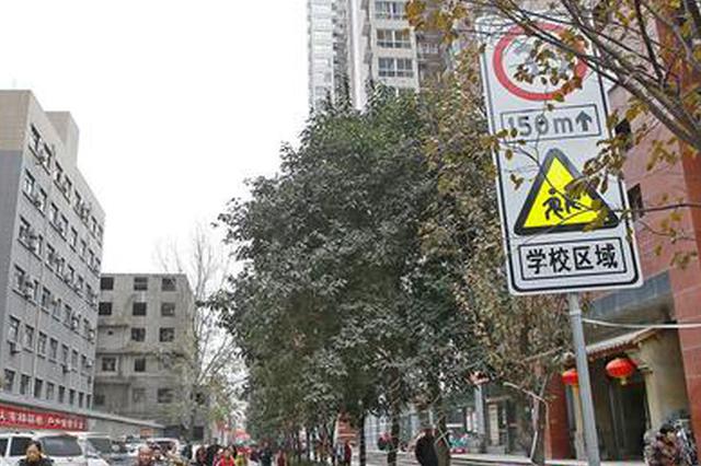 高铁寨小学校门口断头路找了5部门 仍未有答案