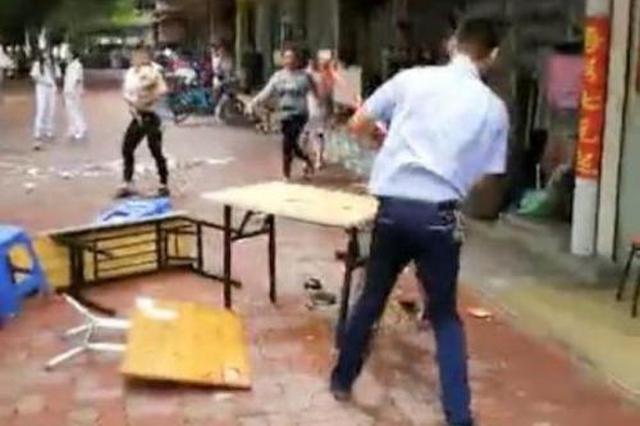 被判缓刑不到十天又犯事 男子持刀饭店内打砸获刑