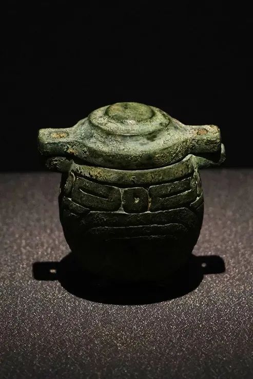 (青铜小罐)
