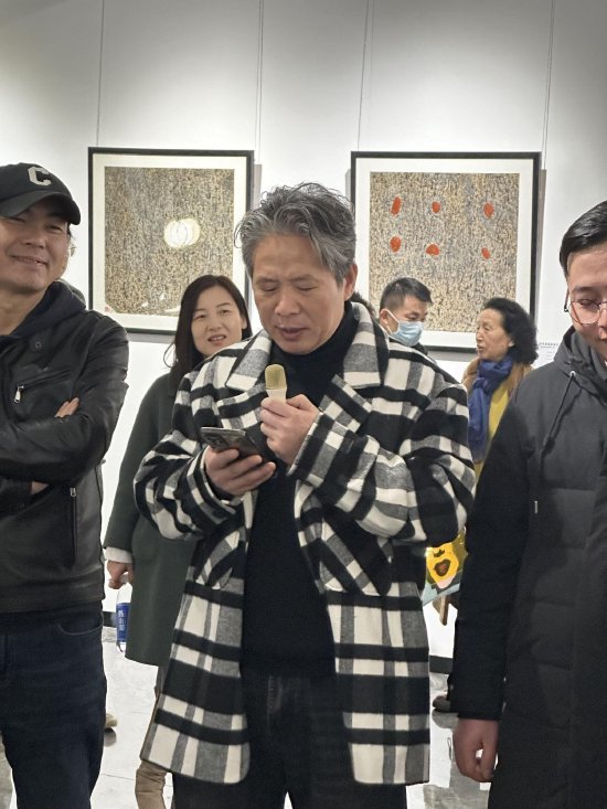 参展画家代表支健发言