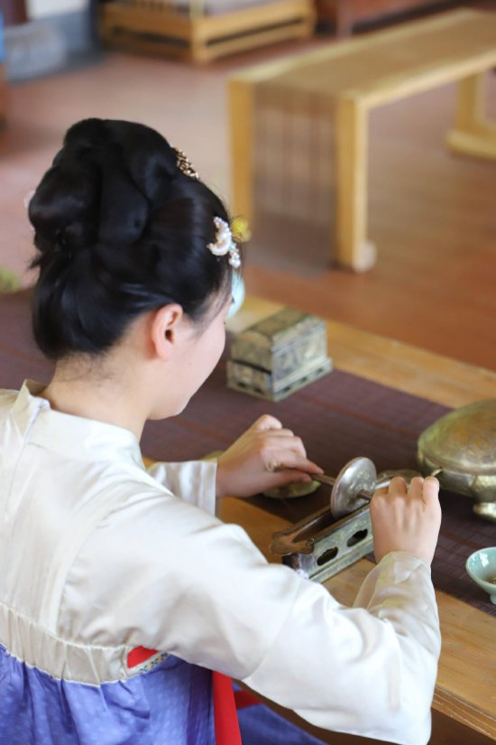 唐茶表演
