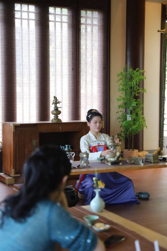 唐茶表演