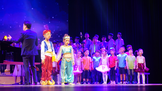 22国师生欢聚一堂 西安梁家滩国际学校2018夏