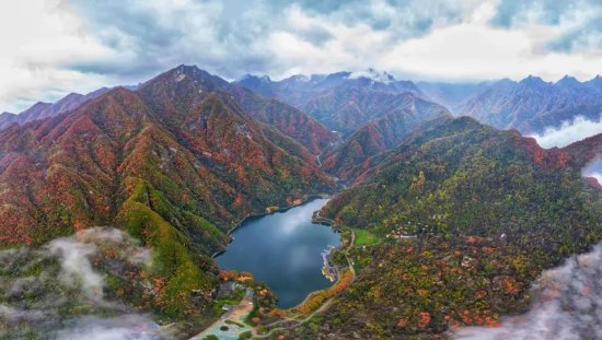 秦岭翠华山秋景(图片源自西安文旅之声)