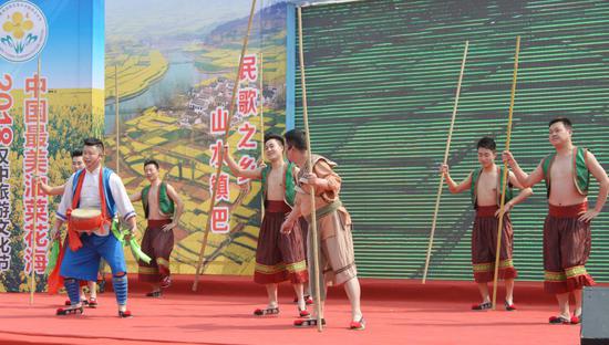 镇巴地域文化节目《薅草锣鼓》