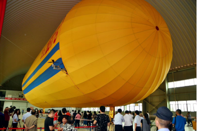 GTGA-K15大型载人飞艇11500m³原型艇下线仪式剪影