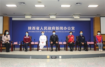 见面会现场 本报记者 代泽均 摄