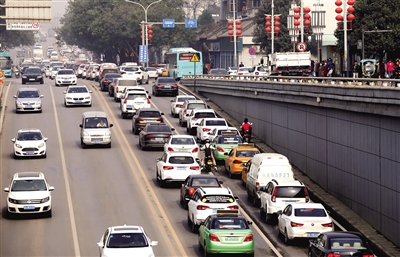 11日12时，太华路立交堵车至朝阳门下穿隧道