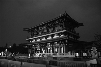 大唐芙蓉园熄灯响应“地球一小时”