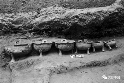 小型墓出土的金耳環(huán)