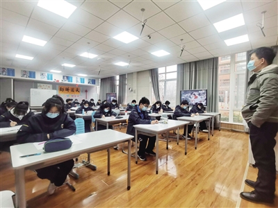 學生們回歸課堂