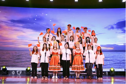 学生参加外文歌曲大赛