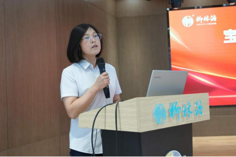 柳林酒业集团副总工程师兼酒体中心主任孟新莉