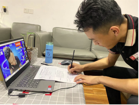 武鑫在西安参加王牌技师挑战赛