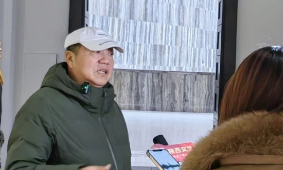 西安美术学院教授、著名画家刘丹