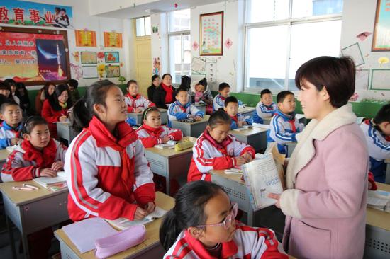 合阳县2017年小学教师继续教育培训工作全面