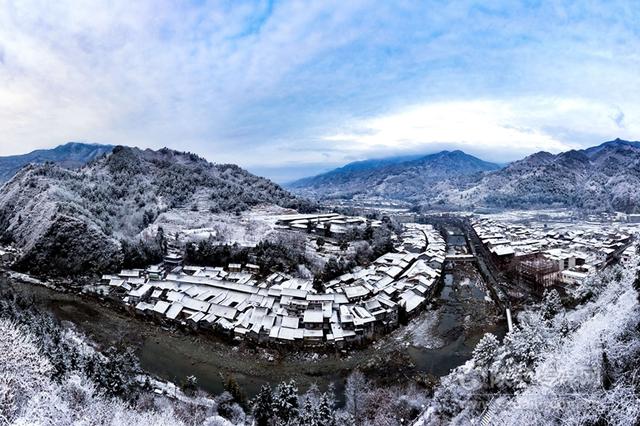 雪景大片！宁强青木川古镇雪景美如画