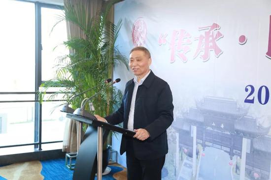 中国工艺美术协会副会长马达