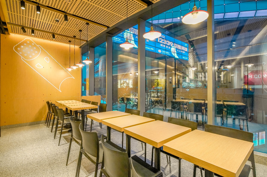 麦当劳江苏首家未来旗舰餐厅隆重开业