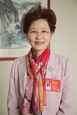 雅萍代表建议国家层面加大支持苏州人才工作力