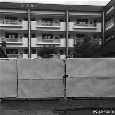 学校里的隔离装置。网络图片