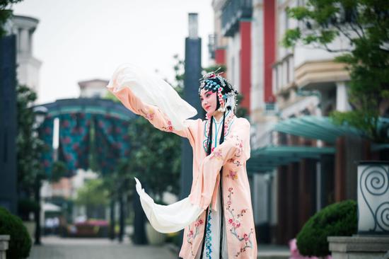 苏州奕欧来奥特莱斯联手携程共推苏式精品体验,“奕”起听昆曲