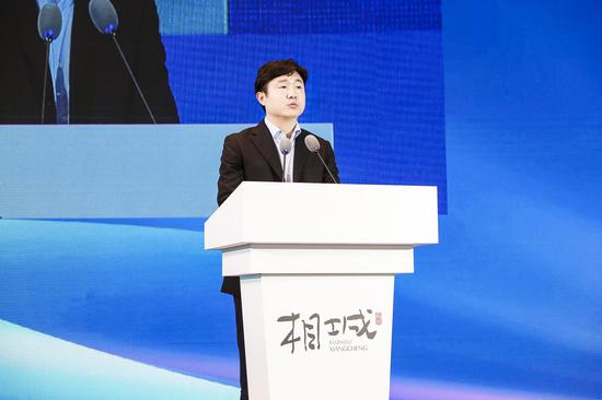 成都高新区党工委委员、管委会副主任缪晓波致辞