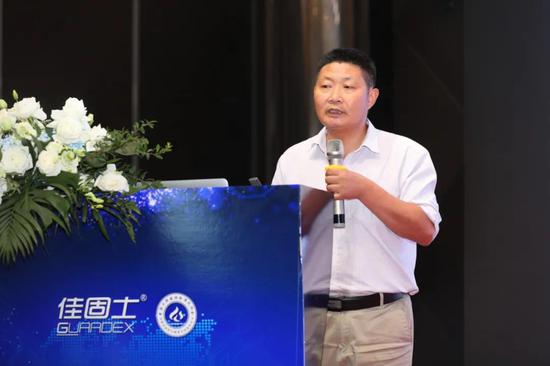 国家建筑材料工业技术监督研究中心副总工闻宝联先生主题演讲《沿海地区桥梁腐蚀追踪调研与思考》