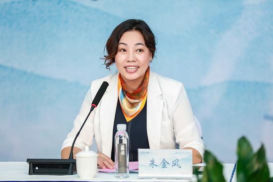尹山湖美术馆馆长 朱金风
