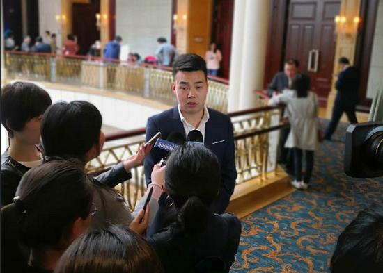 苏州西风阁电子商务CEO权辉接受媒体采访